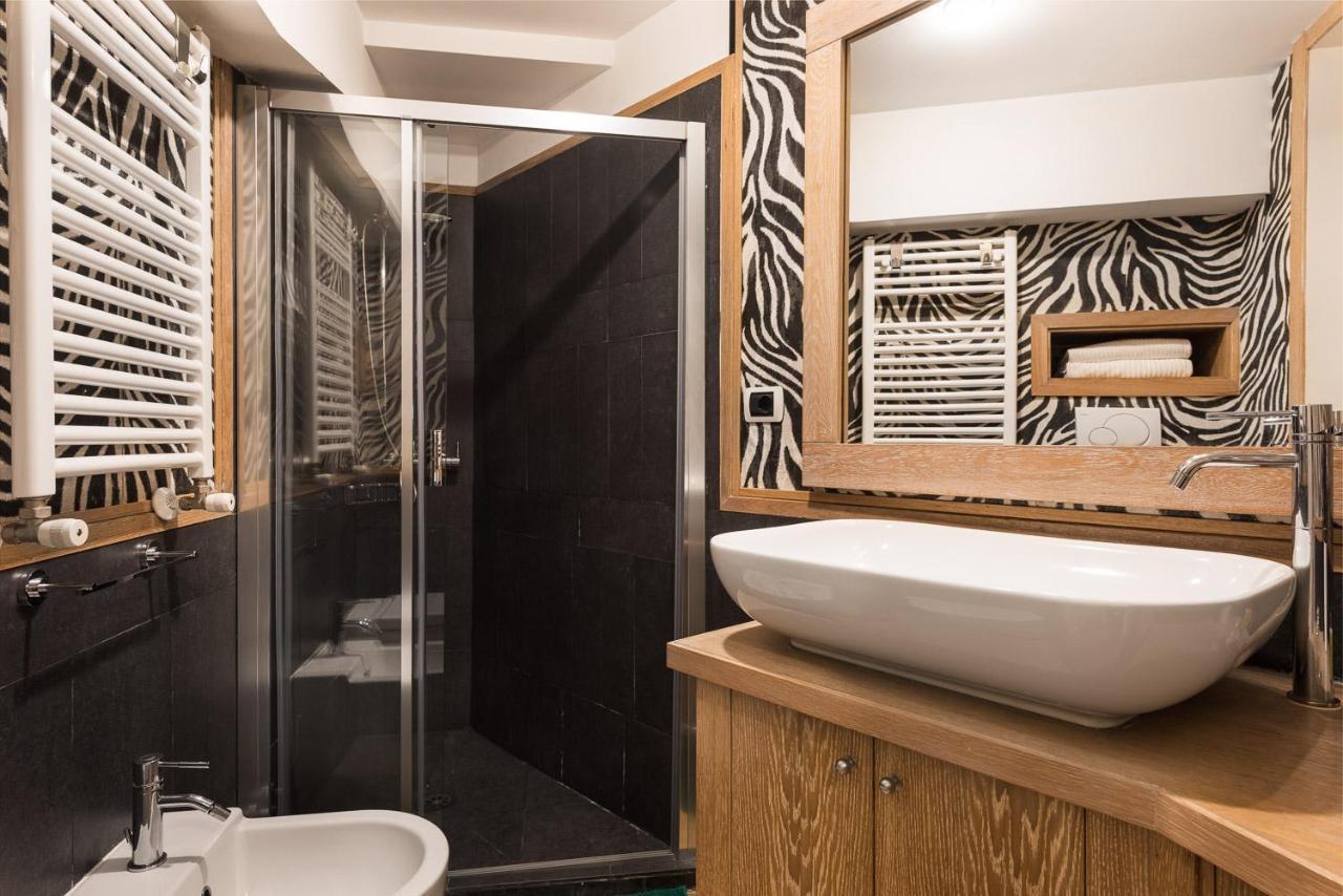 רומא Idyllia - Colosseum Luxury Apartment מראה חיצוני תמונה